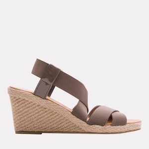 Andre Assous Dalmira Mid Elastic Wedge